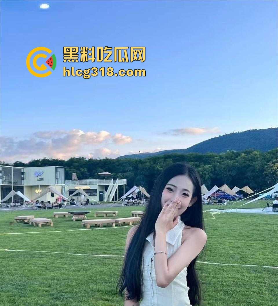 酒吧新认识的清纯大学生【吴筱莉】发情母狗俩杯拿下，极品身材性爱时反差十足，无套狠狠满足！-1